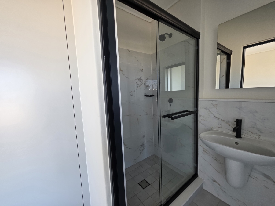 To Let 2 Bedroom Property for Rent in Sandown Western Cape